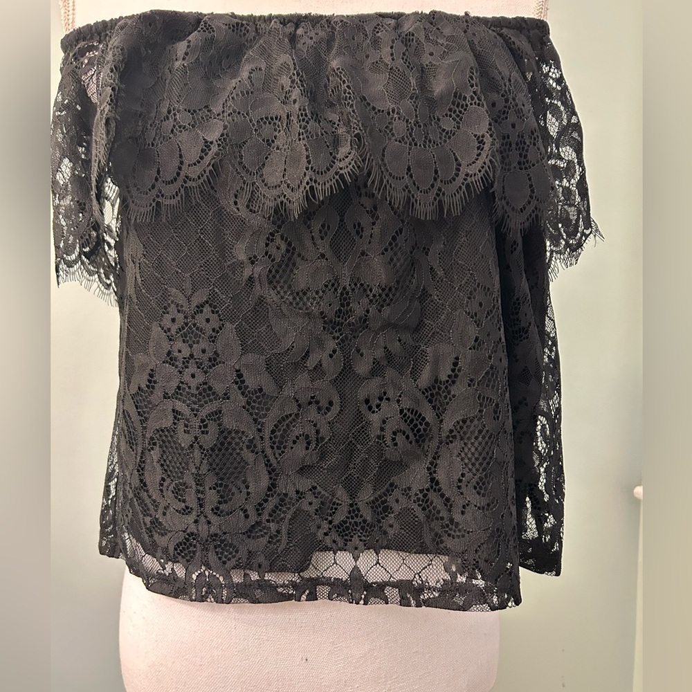 🎉HP🎉 Hollister Black Lace Off-The-Shoulder Top NWT - Picture 3 of 9